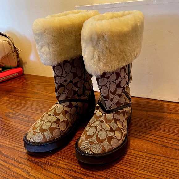 COACH Nikole Sherpa Flat Mid Calf Boots size 9